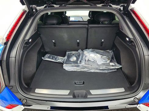 Used 2025 Cadillac Optiq Luxury 1 image 21