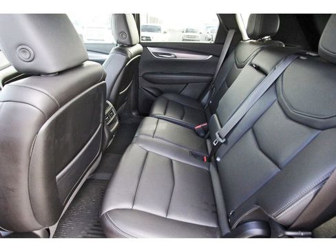 Certified 2024 Cadillac XT5 Luxury image 6