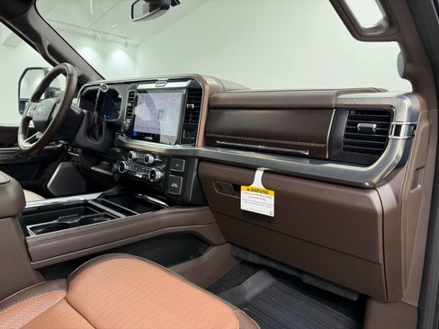 New 2026 Ford F250 King Ranch w/ Chrome Package AWD/4WD image 39