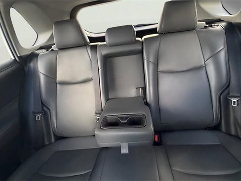 Used 2021 Toyota RAV4 LE image 59