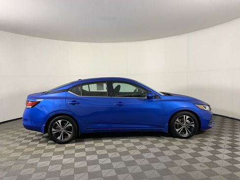 Used 2022 Nissan Sentra SV image 2