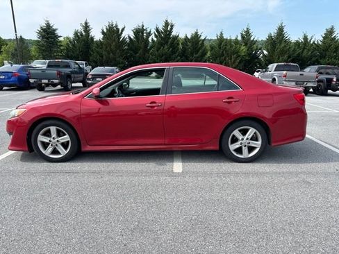 Used 2013 Toyota Camry SE FWD image 11