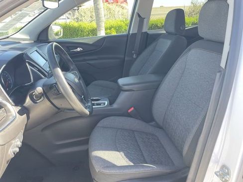 Used 2024 Chevrolet Equinox LT FWD image 18