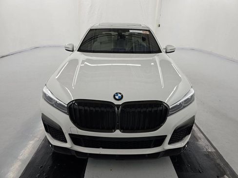 Used 2022 BMW 750i xDrive w/ Executive Package image 7