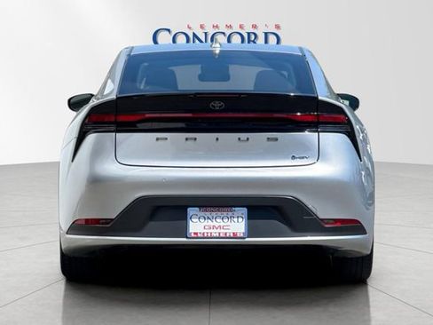 Used 2023 Toyota Prius LE AWD/4WD image 5