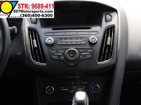 Used 2016 Ford Focus SE FWD image 20
