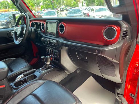 Used 2018 Jeep Wrangler Unlimited Rubicon AWD/4WD image 29