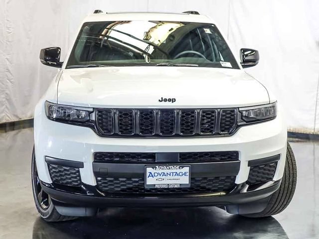 Used 2023 Jeep Grand Cherokee L Altitude AWD/4WD image 7