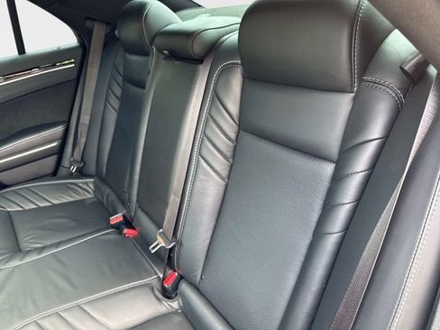Used 2023 Chrysler 300 C RWD image 11