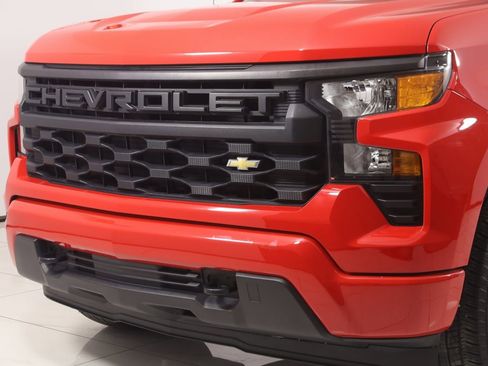 Used 2023 Chevrolet Silverado 1500 Custom image 43