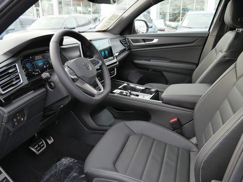 New 2026 Volkswagen Atlas Cross Sport SEL R-Line AWD/4WD image 7