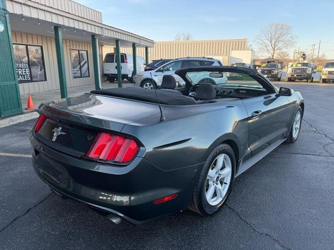 Used 2016 Ford Mustang Convertible image 3
