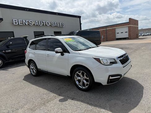 Used 2017 Subaru Forester 2.5i Touring w/ Popular Package #2 image 4