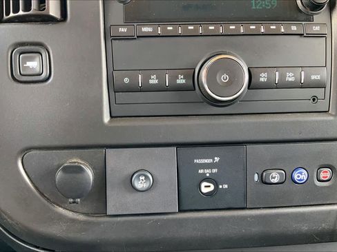 Used 2019 Chevrolet Express 3500 LT w/ LT Preferred Equipment Group RWD image 28
