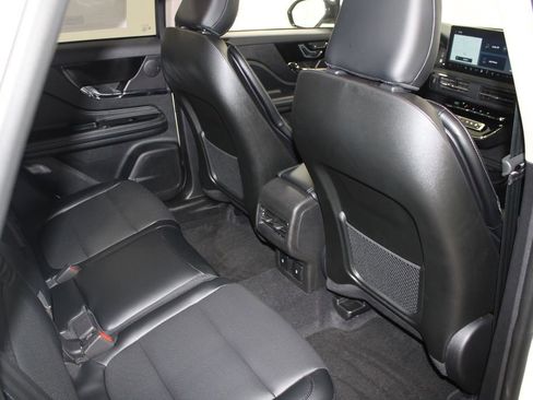 New 2026 Lincoln Corsair Premiere image 32