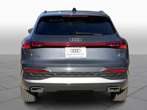 Used 2025 Audi Q5 Premium w/ Convenience Package image 4