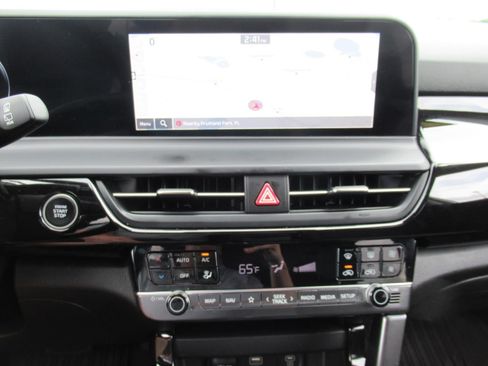 Used 2024 Kia Seltos S FWD image 25