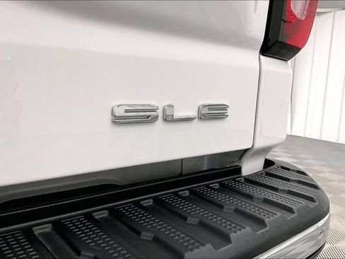 Used 2026 GMC Sierra 1500 SLE w/ X31 Off-Road Package AWD/4WD image 9