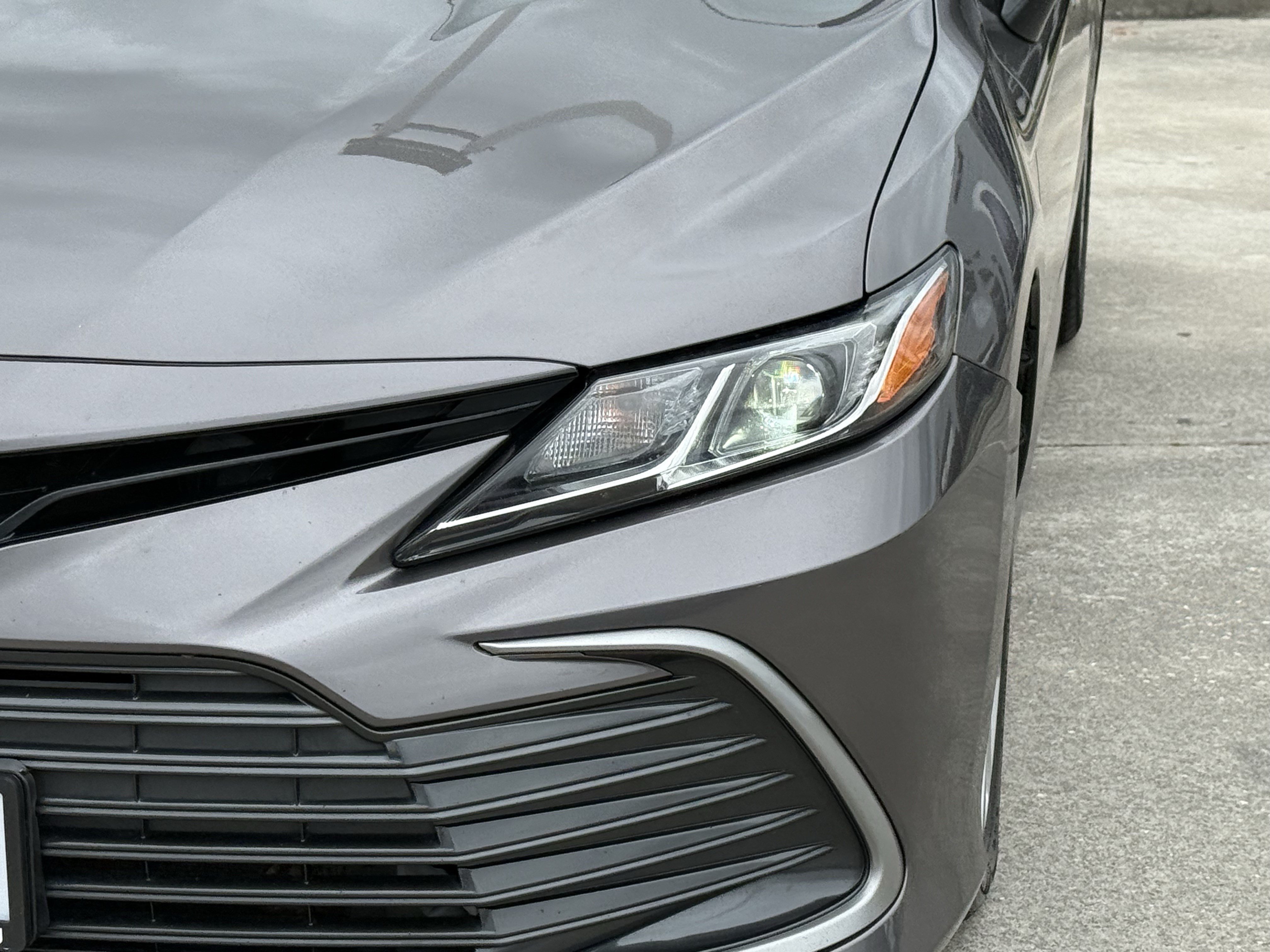 Used 2022 Toyota Camry LE FWD image 11