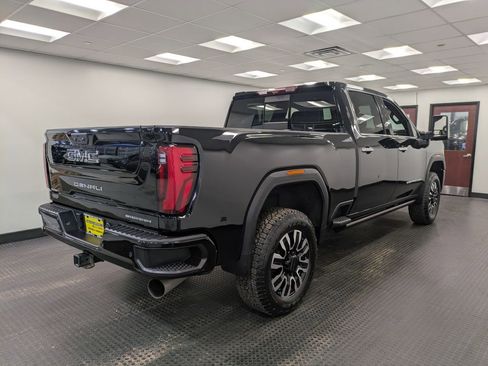 Used 2024 GMC Sierra 2500 Denali Ultimate image 4