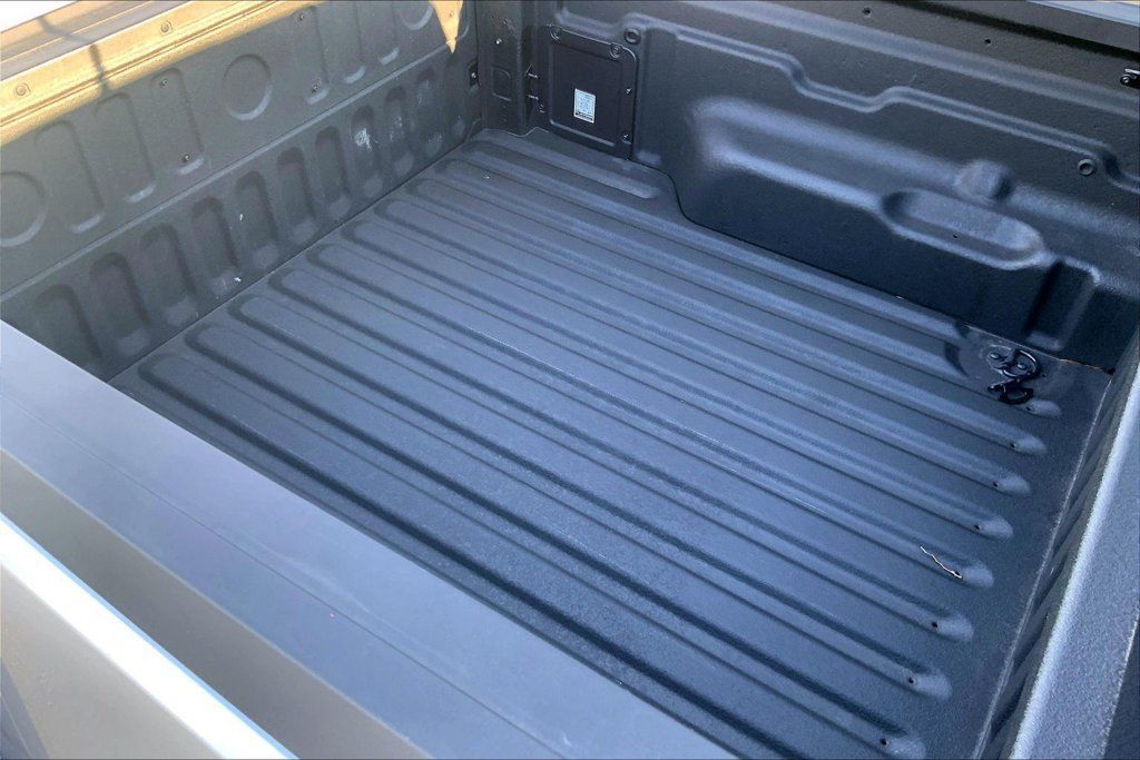 Used 2024 Ford Maverick XLT FWD image 6