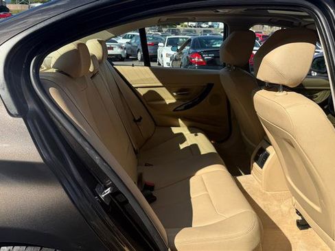 Used 2016 BMW 320i xDrive Sedan AWD/4WD image 17