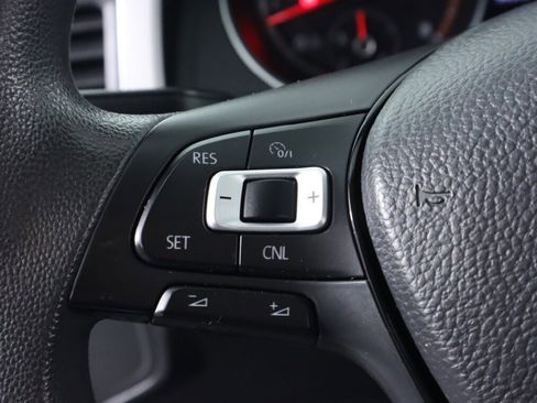 Used 2018 Volkswagen Atlas Launch Edition image 12