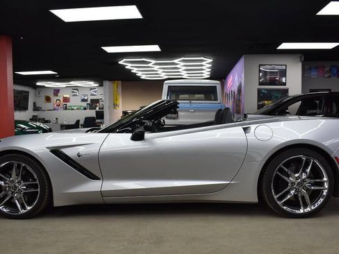 Used 2014 Chevrolet Corvette Stingray Convertible w/ 2LT Preferred Equipment Group image 5