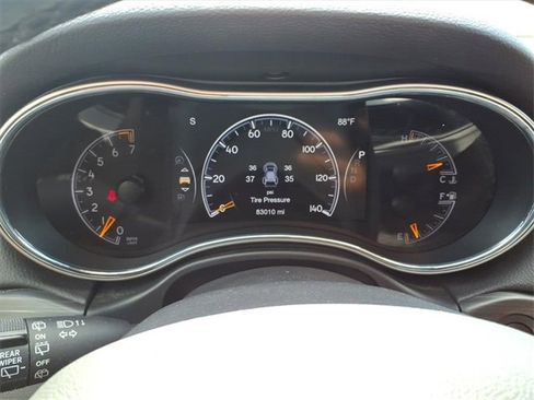 Certified 2021 Jeep Grand Cherokee Laredo X image 16