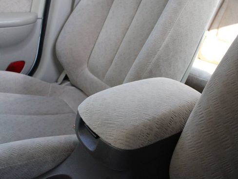 Used 2004 Hyundai Elantra GLS FWD image 15
