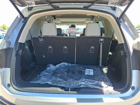 Certified 2025 Honda Pilot Touring image 28