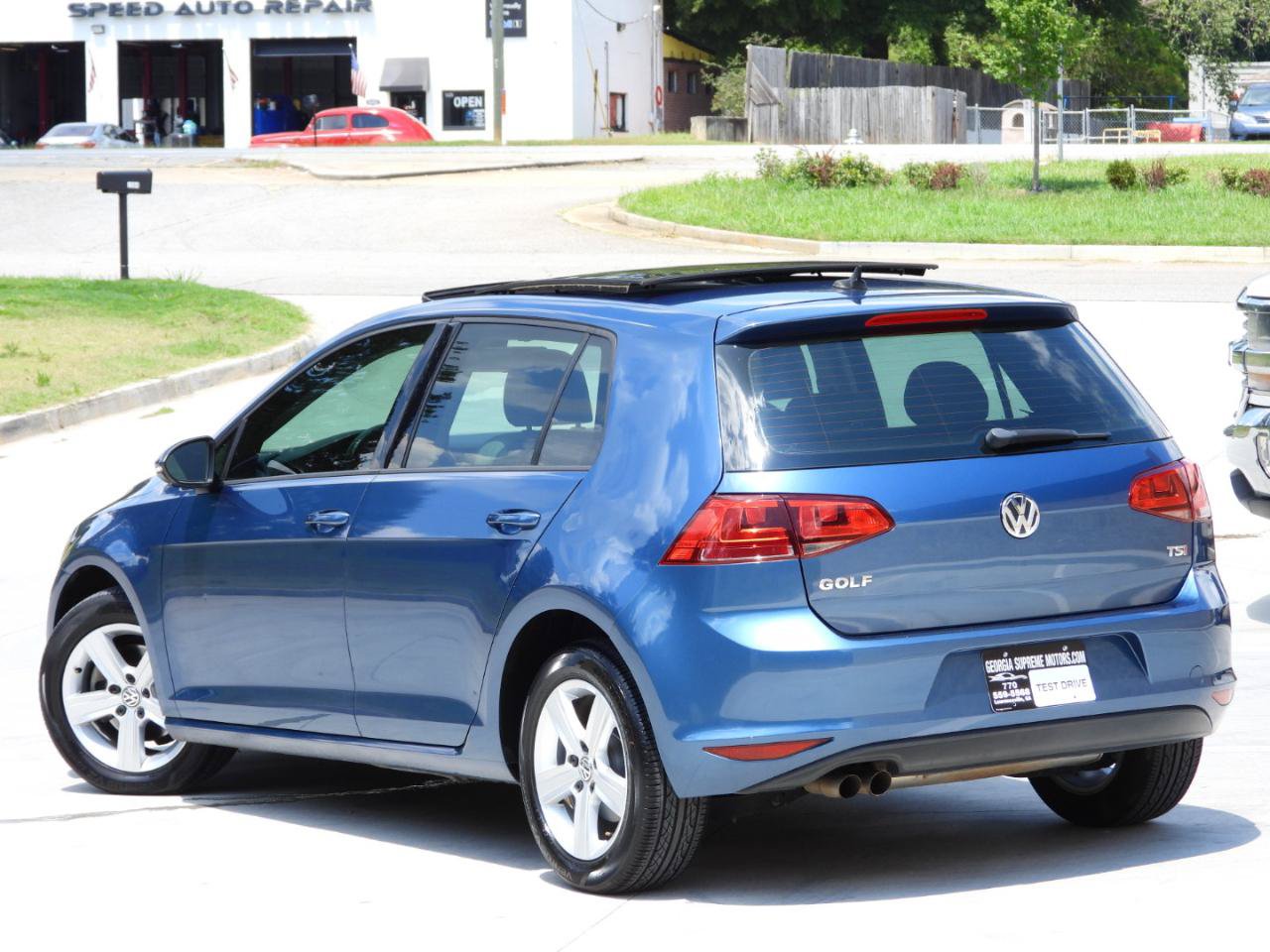 Used 2017 Volkswagen Golf Wolfsburg Edition FWD image 22