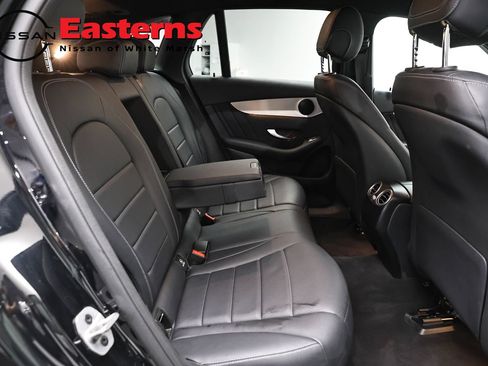 Used 2022 Mercedes-Benz GLC 300 4MATIC w/ AMG Line image 23