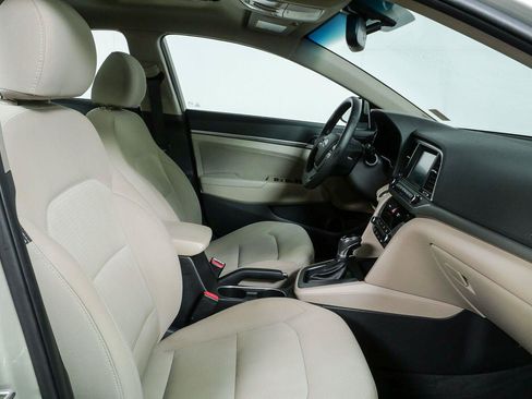 Used 2017 Hyundai Elantra Value Edition FWD image 21
