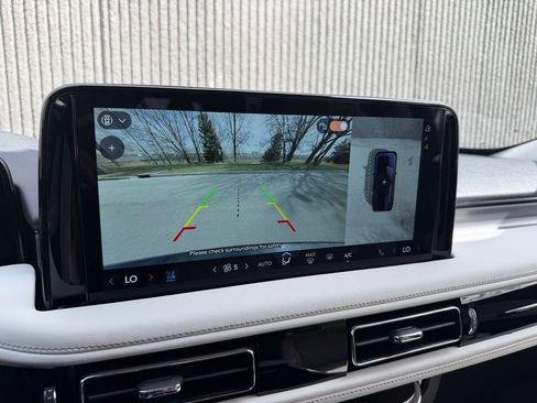 New 2026 Lincoln Aviator AWD image 34