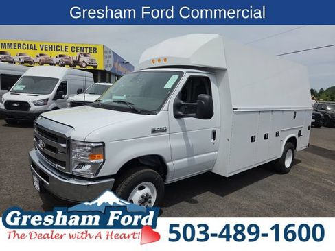 New 2027 Ford E-450 and Econoline 450 Super Duty w/ Power Equipment Group RWD image 1