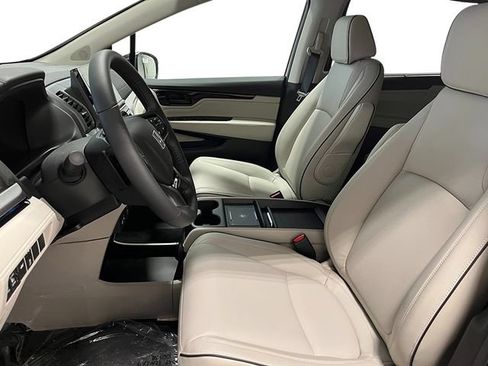 New 2027 Honda Odyssey Touring image 16