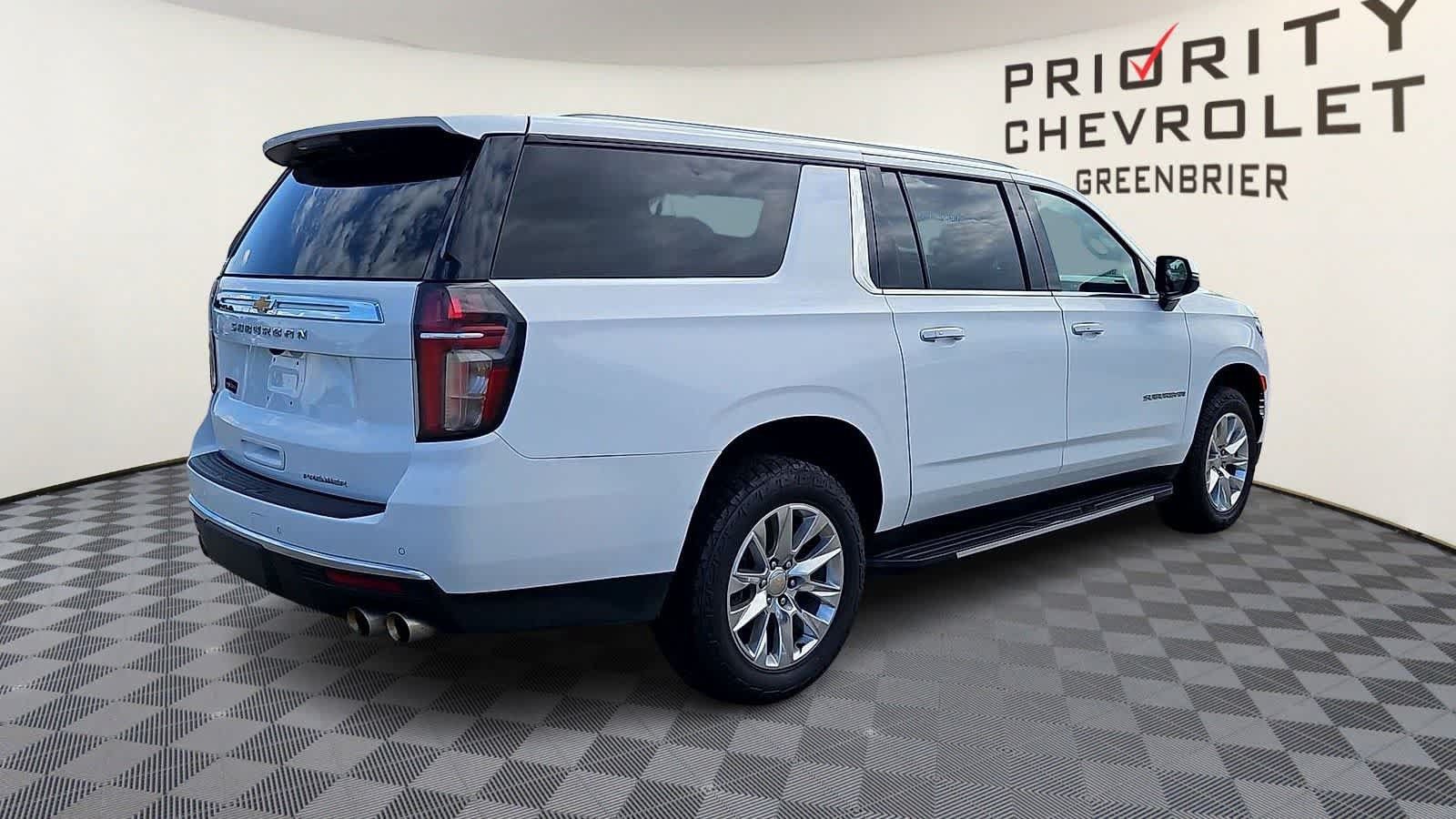 Certified 2024 Chevrolet Suburban Premier AWD/4WD image 8