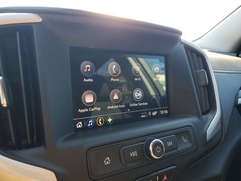 Used 2023 GMC Terrain SLE w/ Driver Convenience Package image 23