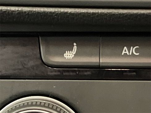 Certified 2024 Volkswagen Jetta Sport image 26