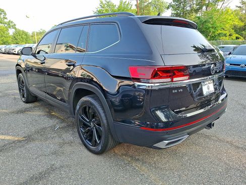 Used 2023 Volkswagen Atlas SE w/ Black Wheel Package AWD/4WD image 4