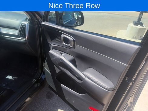 Used 2024 Kia Sorento S FWD image 16