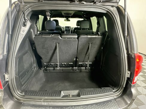 Used 2019 Dodge Grand Caravan GT FWD image 29