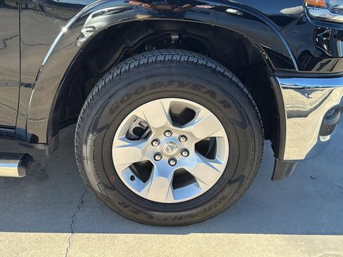 Certified 2025 RAM 1500 Lone Star image 33