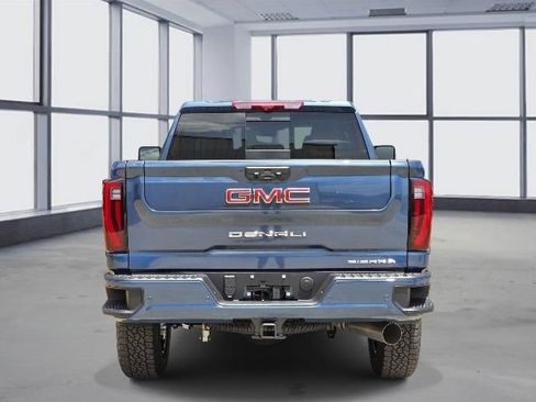 New 2026 GMC Sierra 2500 Denali w/ Denali Reserve Package AWD/4WD image 4