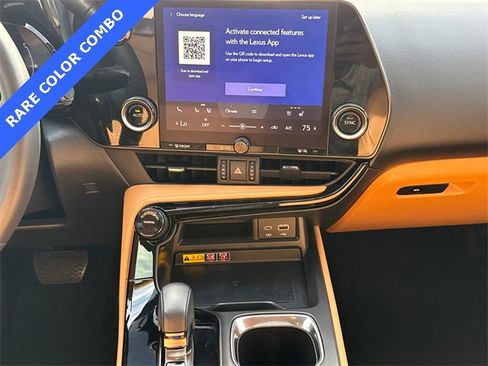 Used 2025 Lexus NX 250 FWD w/ Premium Package image 11