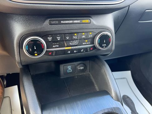 Used 2023 Ford Escape Active AWD/4WD image 22