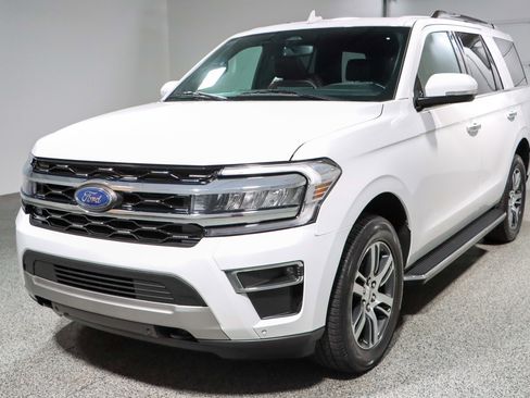 Used 2023 Ford Expedition Limited image 35
