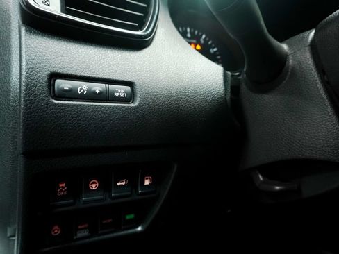 Used 2019 Nissan Rogue SL w/ Premium Package AWD/4WD image 24