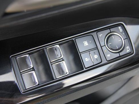 Used 2018 Lexus LX 570 4WD w/ Luxury Package image 20